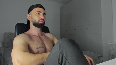 MichaelEvansx online show from 02.14.26