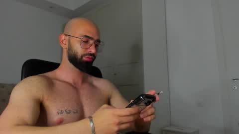 MichaelEvansx online show from 04.30.26
