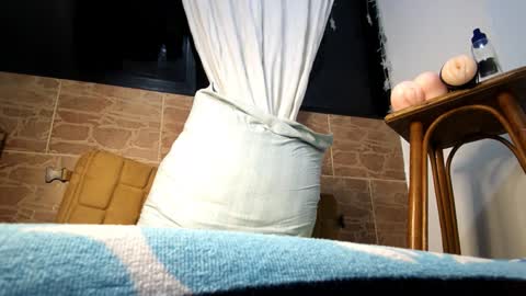 Snapshot of michaelhotbbc chatting on 02.12.25 Michael online show from 02.12.25