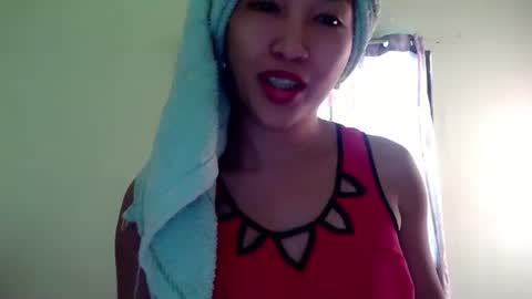 Snapshot of michaeltagocon chatting on 01.01.25 My name is Kel 18. 53 short and petite... online show from 01.01.25