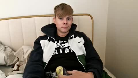 Snapshot of michaeltwinkboy chatting on 03.29.26 michaeltwinkboy online show from 03.29.26