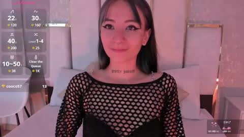 Michael Walkerr online show from 01.08.25