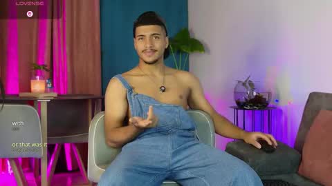 Snapshot of michel_g22 chatting on 10.07.25 michel g22 online show from 10.07.25