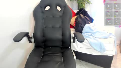 Snapshot of michel_lopez18 chatting on 09.23.25 michel_lopez18 online show from 09.23.25