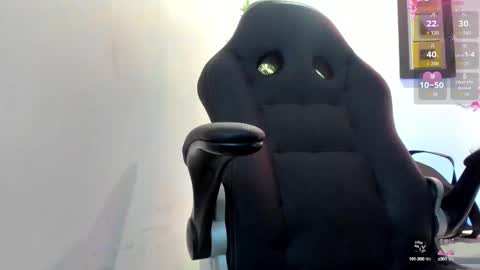 Snapshot of michel_lopez18 chatting on 10.07.25 michel_lopez18 online show from 10.07.25