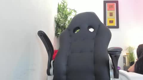 Snapshot of michel_lopez18 chatting on 12.04.25 michel_lopez18 online show from 12.04.25