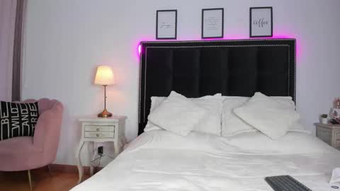 michel_owens online show from 03.10.26