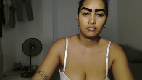 Snapshot of micheldelatorre69 chatting on 09.23.25 MichelandDavid online show from 09.23.25