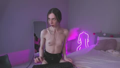 michele_mack online show from 03.04.25