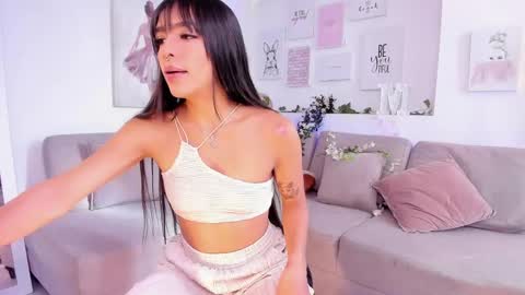 Snapshot of michelle_se chatting on 01.04.25 Michelle online show from 01.04.25