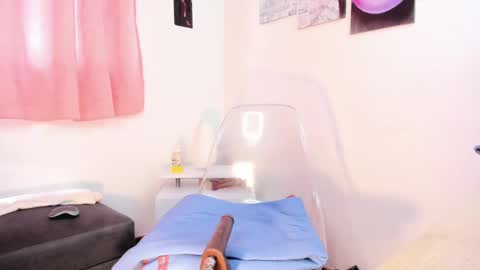 Snapshot of michelle_se chatting on 03.12.25 Michelle online show from 03.12.25