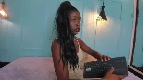 michellepose online show from 11.28.25