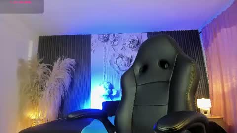 michellepreston_ online show from 07.25.26