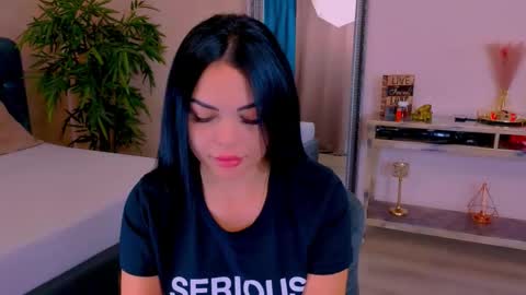 michellereys online show from 10.17.25