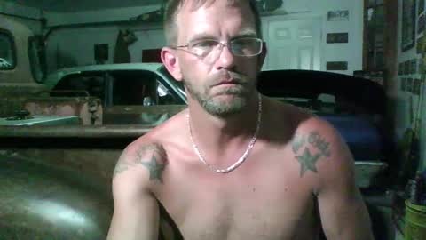 Snapshot of mickey85knoxx chatting on 09.24.25 mickey85knoxx online show from 09.24.25