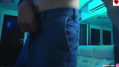 Mickey online show from 10.30.25