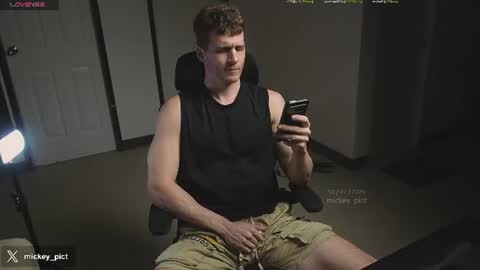 Snapshot of mickey_pict chatting on 07.10.26 Mickey online show from 07.10.26