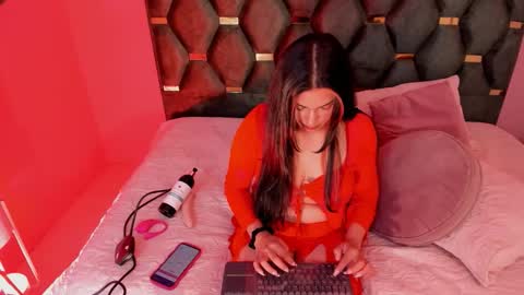 Micki online show from 09.10.25