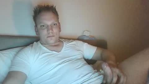 Snapshot of mickkxl chatting on 01.13.25 mickkxl online show from 01.13.25