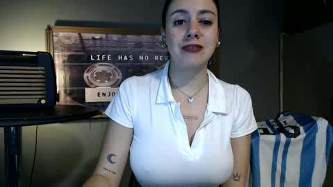 Snapshot of mickystrumia chatting on 07.23.26 mickystrumia online show from 07.23.26