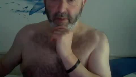 Snapshot of midhir chatting on 02.09.25 kike online show from 02.09.25