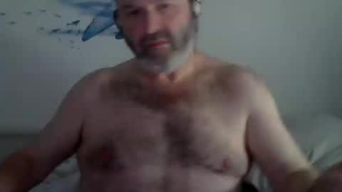 Snapshot of midhir chatting on 02.10.25 kike online show from 02.10.25