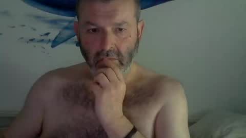 Snapshot of midhir chatting on 03.10.25 kike online show from 03.10.25