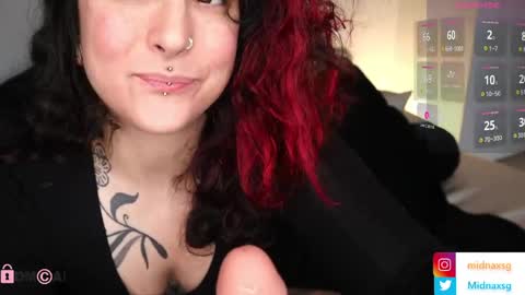 Snapshot of midnaxsg chatting on 03.12.26 Midna online show from 03.12.26