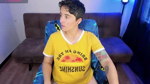 Snapshot of midnight07_ chatting on 01.15.25 Blue online show from 01.15.25