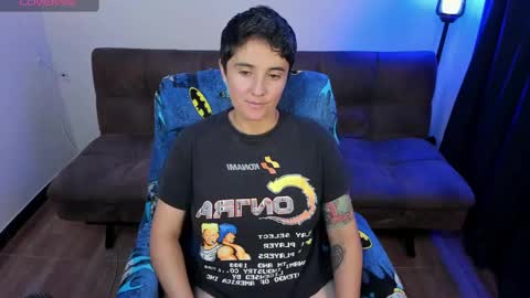 Snapshot of midnight07_ chatting on 01.16.25 Blue online show from 01.16.25