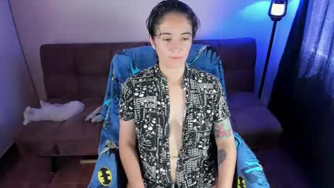 Snapshot of midnight07_ chatting on 09.23.25 Blue online show from 09.23.25