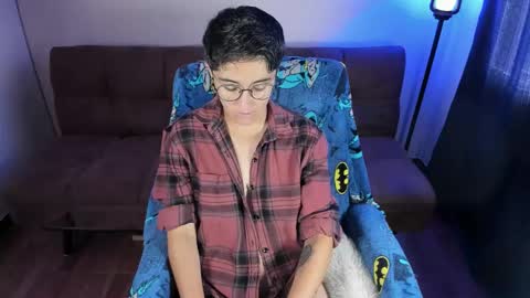 Snapshot of midnight07_ chatting on 03.18.26 Blue online show from 03.18.26