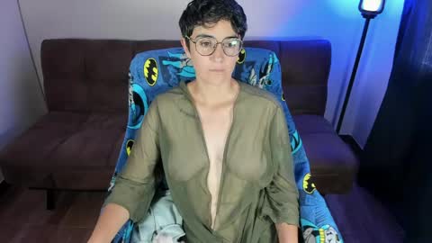 Snapshot of midnight07_ chatting on 04.17.26 Blue online show from 04.17.26