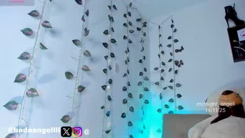 Snapshot of midnight_angell chatting on 11.15.25 online show from 11.15.25