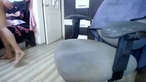 Snapshot of midnight_boner03 chatting on 02.28.25 selena online show from 02.28.25