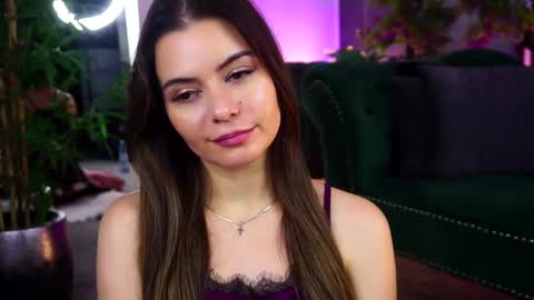 Snapshot of midnight_seduction chatting on 02.06.25 Alice online show from 02.06.25