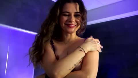 Snapshot of midnight_seduction chatting on 03.05.25 Alice online show from 03.05.25