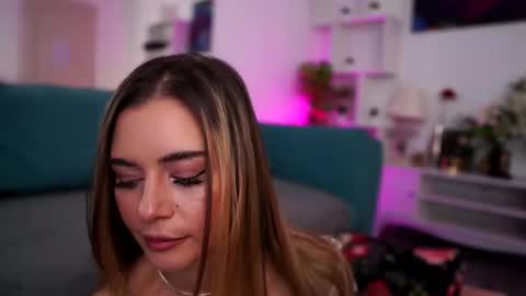 Snapshot of midnight_seduction chatting on 11.14.25 Alice online show from 11.14.25