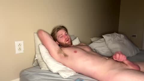 Snapshot of midnightcouple00 chatting on 12.20.25 SexyLatinaCouple online show from 12.20.25