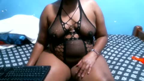 Snapshot of midnightkady chatting on 06.05.26 Caddy online show from 06.05.26