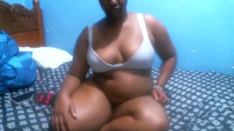 Snapshot of midnightkady chatting on 07.04.26 Caddy online show from 07.04.26
