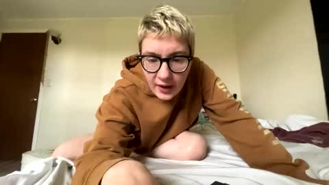 midnightmochi2 online show from 05.09.26