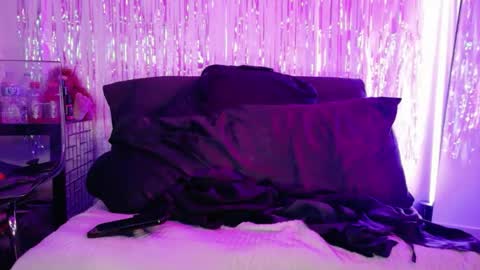 Midnightrose online show from 06.17.26