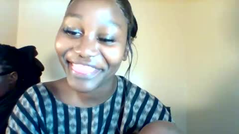 Snapshot of midnightt_tease chatting on 10.10.25 midnightt_tease online show from 10.10.25