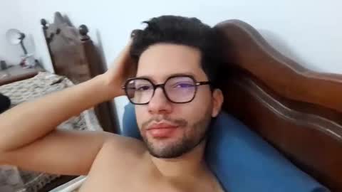 Snapshot of midoumas1 chatting on 11.02.25 Sam online show from 11.02.25