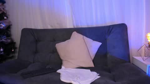 Snapshot of miel_gomez chatting on 12.21.24 miel_gomez online show from 12.21.24