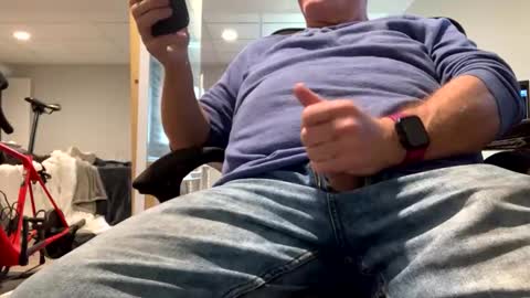 Snapshot of miggie001 chatting on 11.17.25 miggie001 online show from 11.17.25