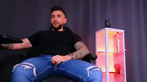 Snapshot of mightyaaron chatting on 02.12.25 MightyAaron online show from 02.12.25