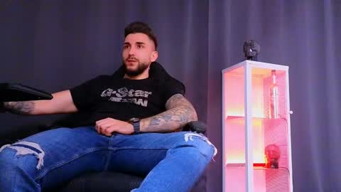 Snapshot of mightyaaron chatting on 02.13.25 MightyAaron online show from 02.13.25