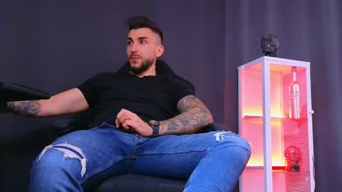 Snapshot of mightyaaron chatting on 02.21.25 MightyAaron online show from 02.21.25